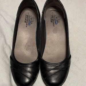 Life Stride Black Flats for Women